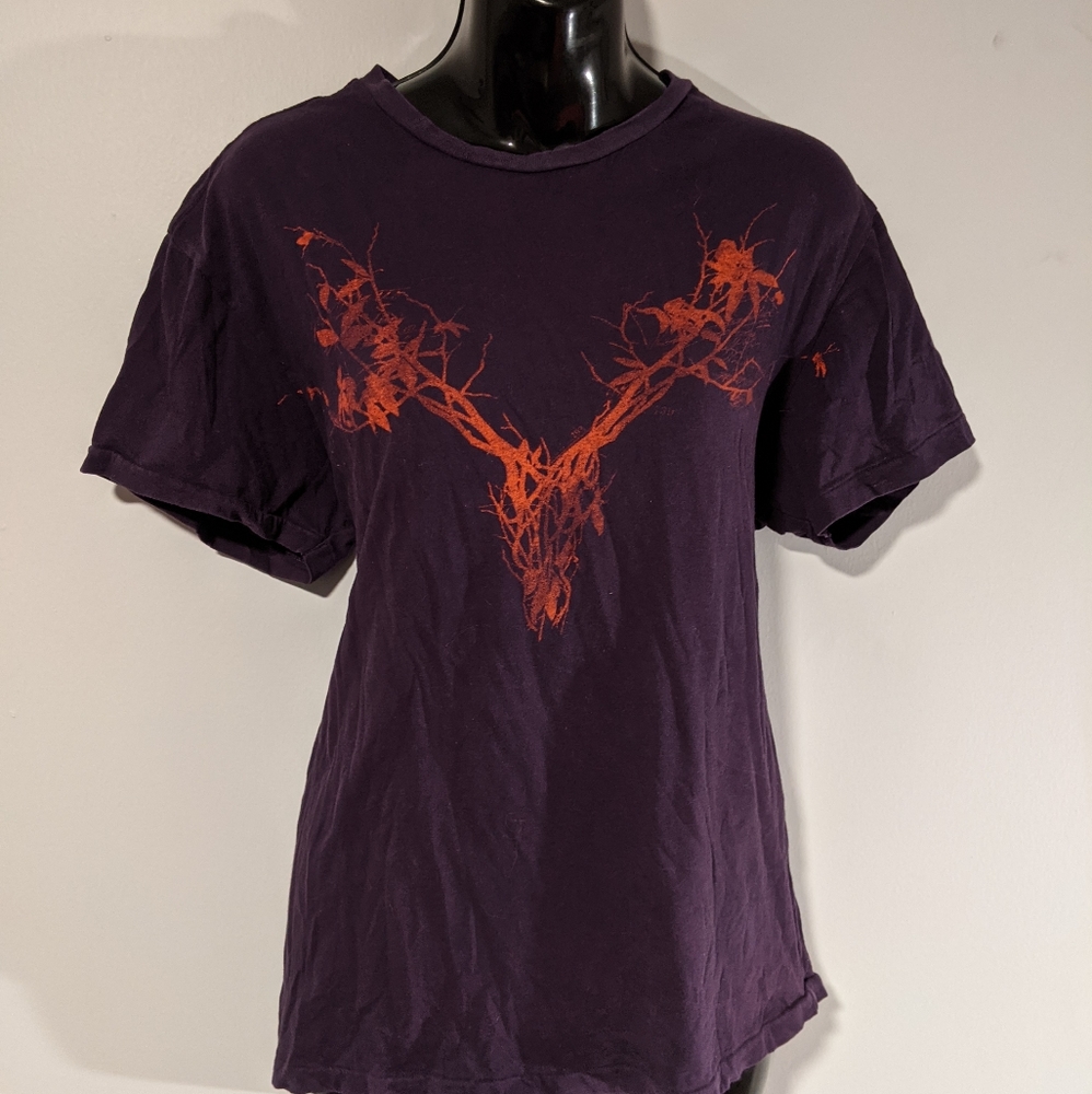 Gap t-shirt abstract art